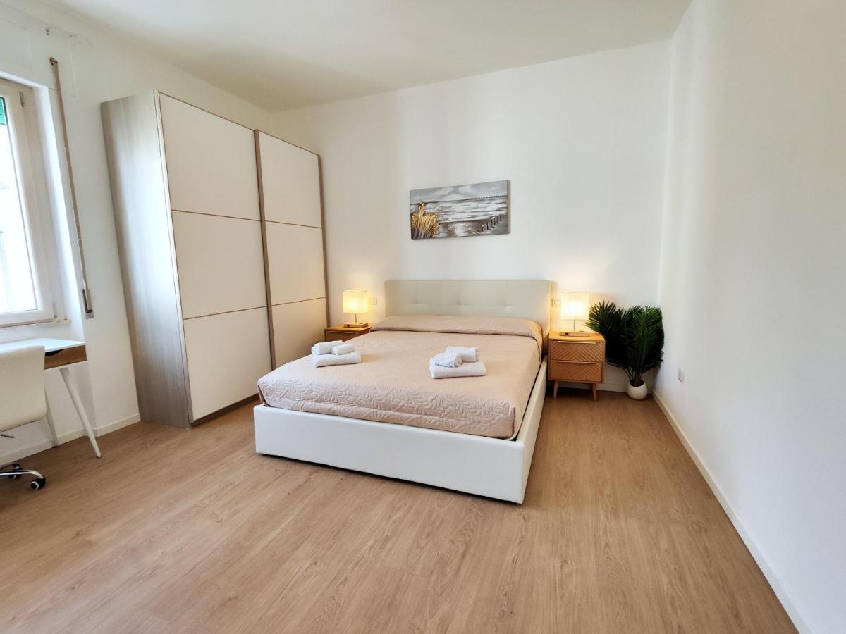 Attico Vespucci Luxury Penthouse Apartment Олбия Екстериор снимка