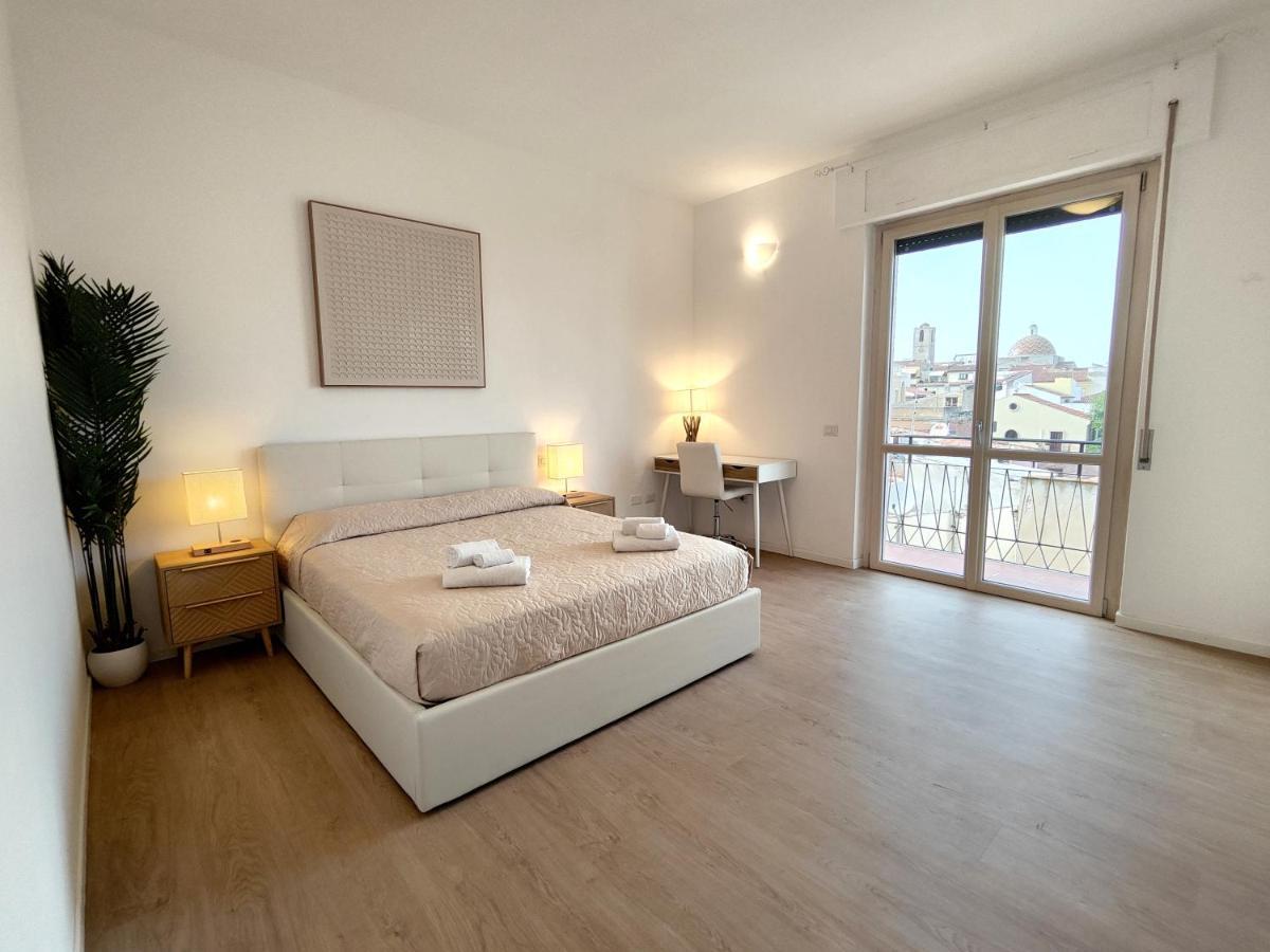 Attico Vespucci Luxury Penthouse Apartment Олбия Екстериор снимка